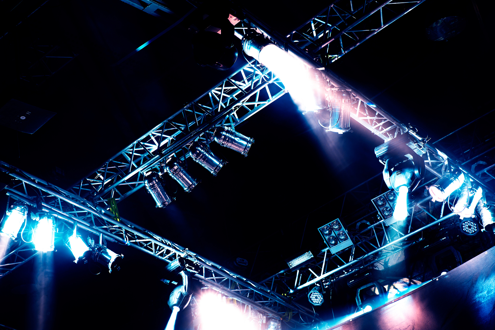 stage-lights-on-a-console